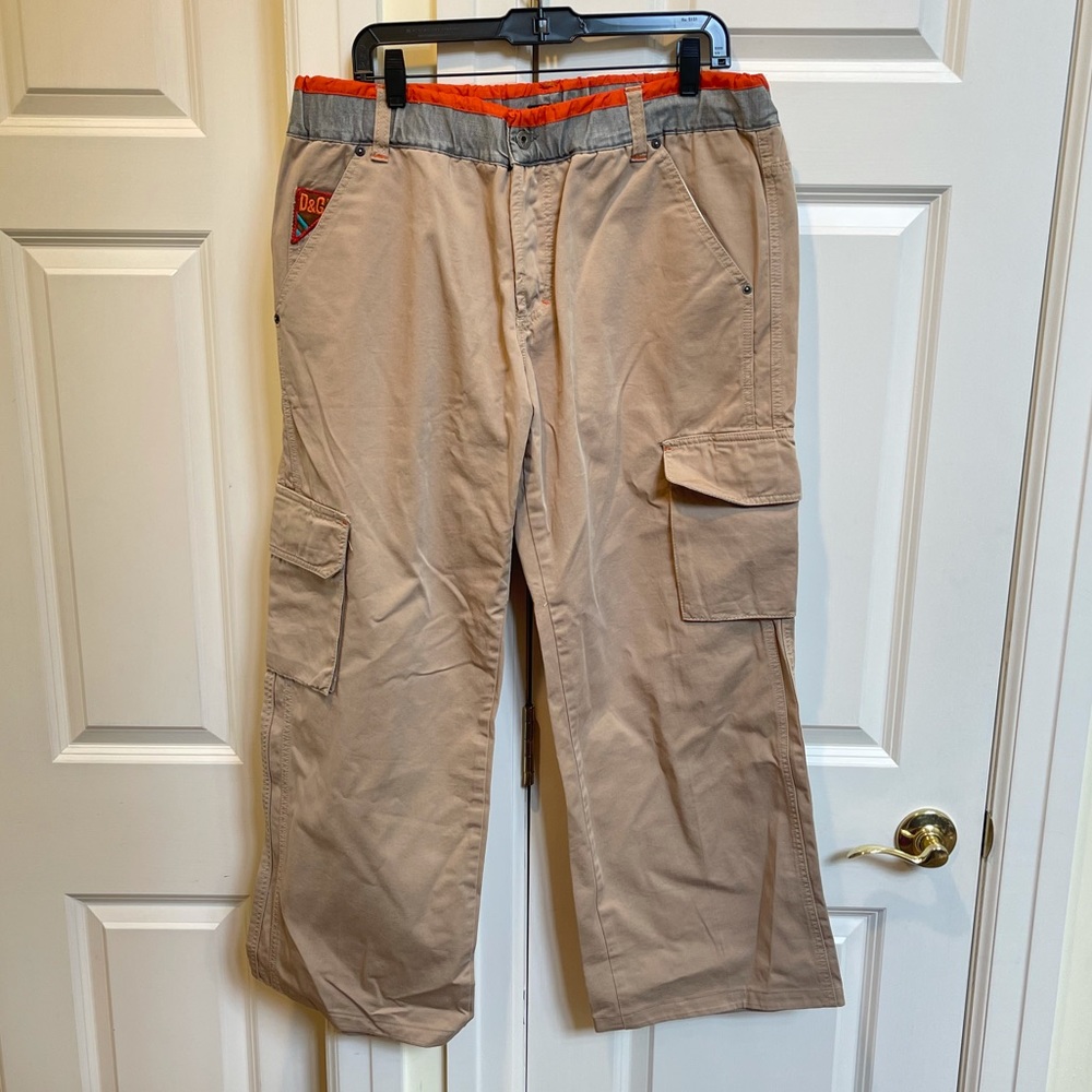 D&G Dolce & Gabbana Men’s Cropped Cargo Trousers With Pockets And Orange Details